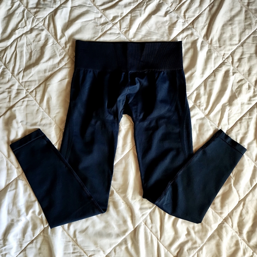 ❌️SOLD❌️ everyday seamless collections leggings bundle.  Medium. - Picture 11 of 14